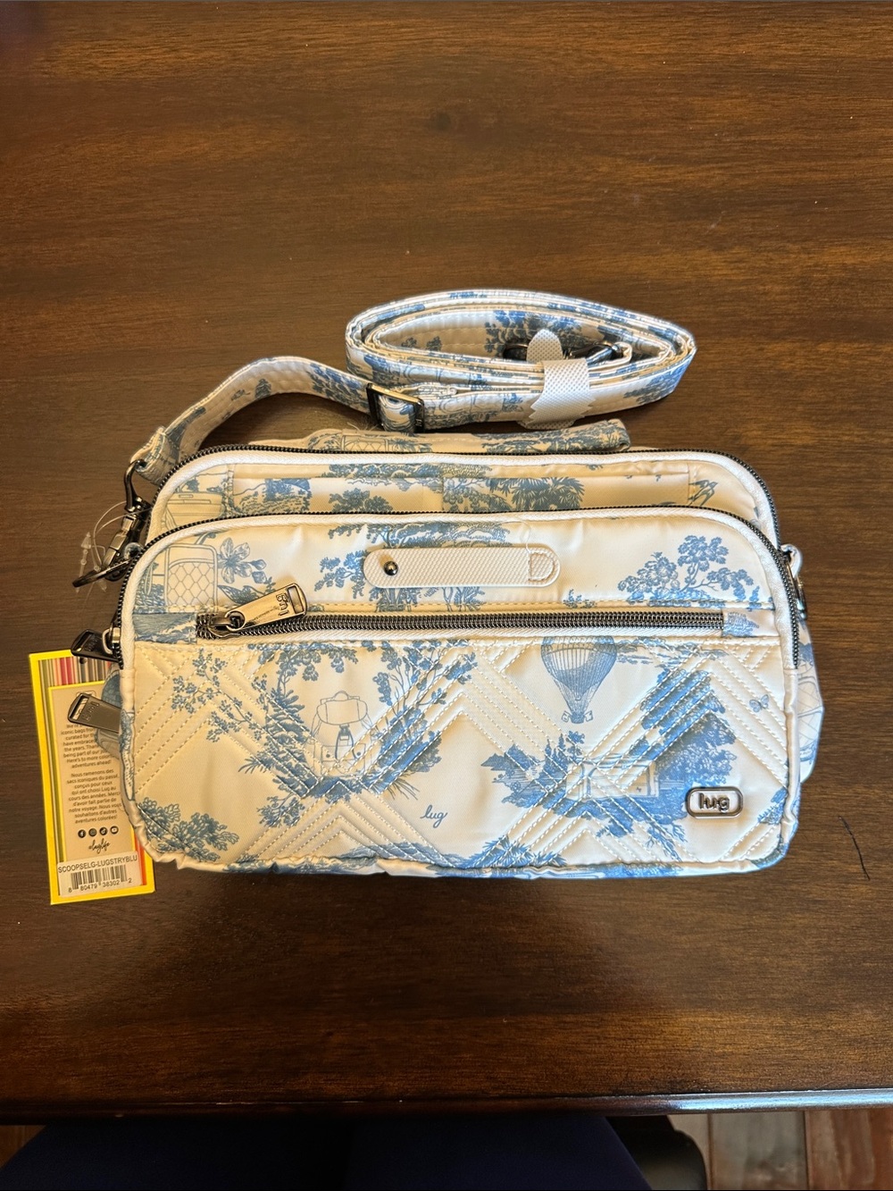 lug the Scoop SE Crossbody with Light Blue Toile Print